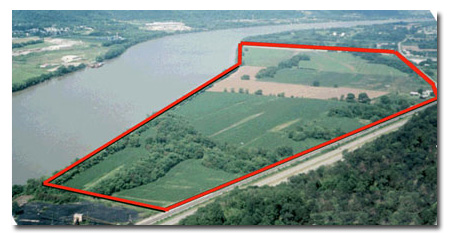 Photo from aerial view of Hanging Rock site, outlined in red